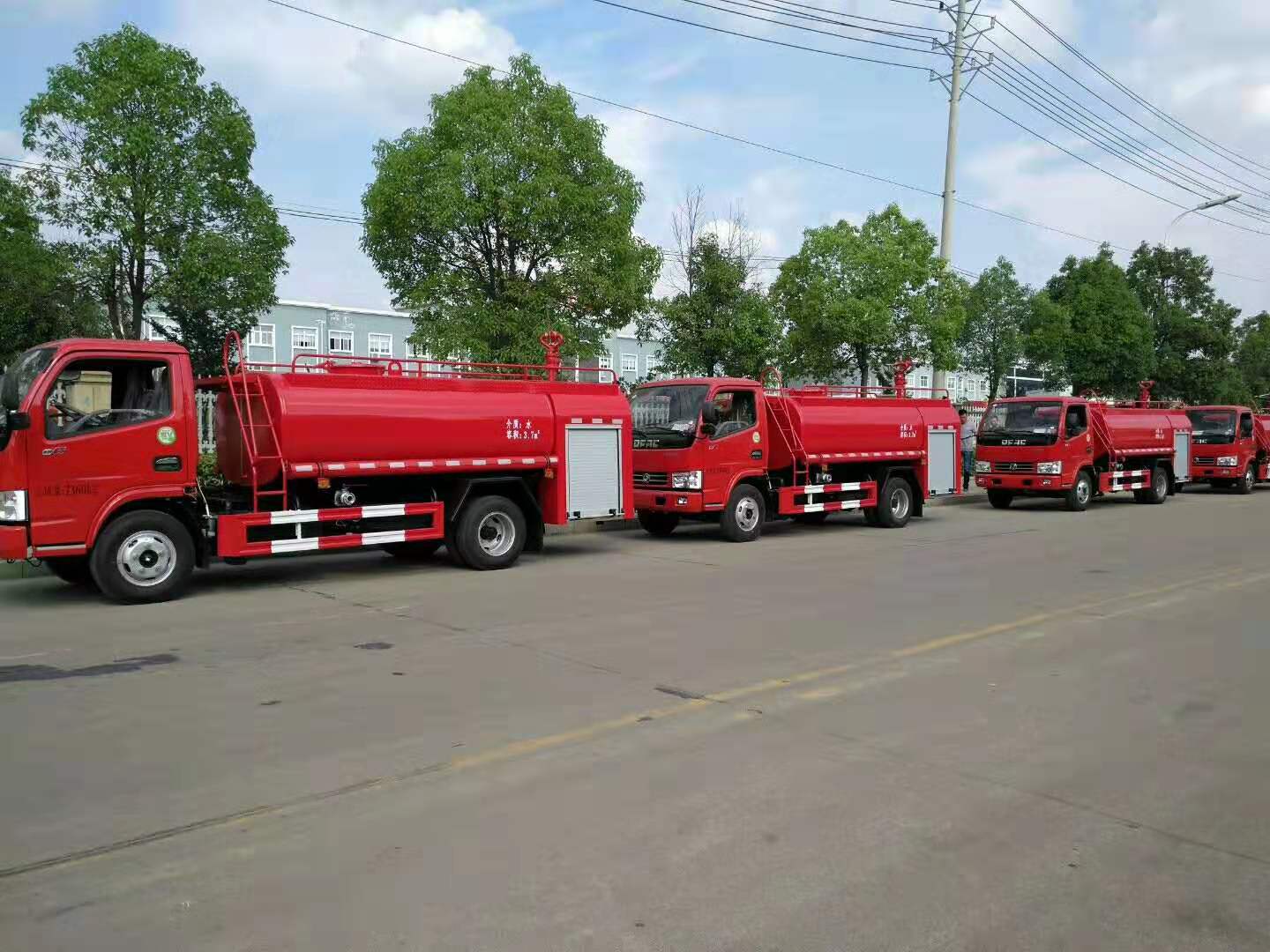 東風5噸消防灑水車