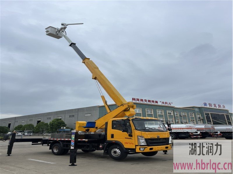 22米絕緣帶電高空作業(yè)車(chē)